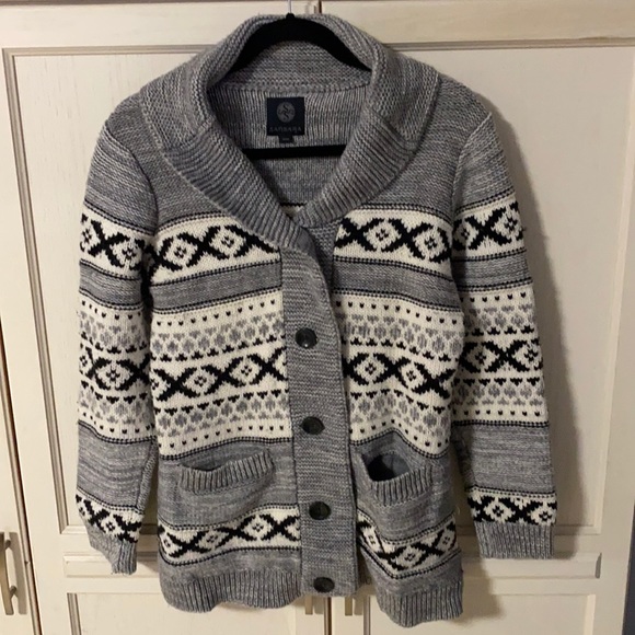 A lovely sweater in black , grey and white in M - Picture 1 of 5